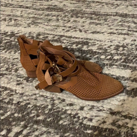 Jeffrey Campbell Everly Perforated Bootie (tan) - Picture 2 of 6